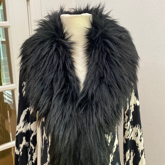 Vintage Y2K 🖤🤍 Betsey Johnson NWT Faux Fur Sweater Coat, Size Small - Picture 3 of 7